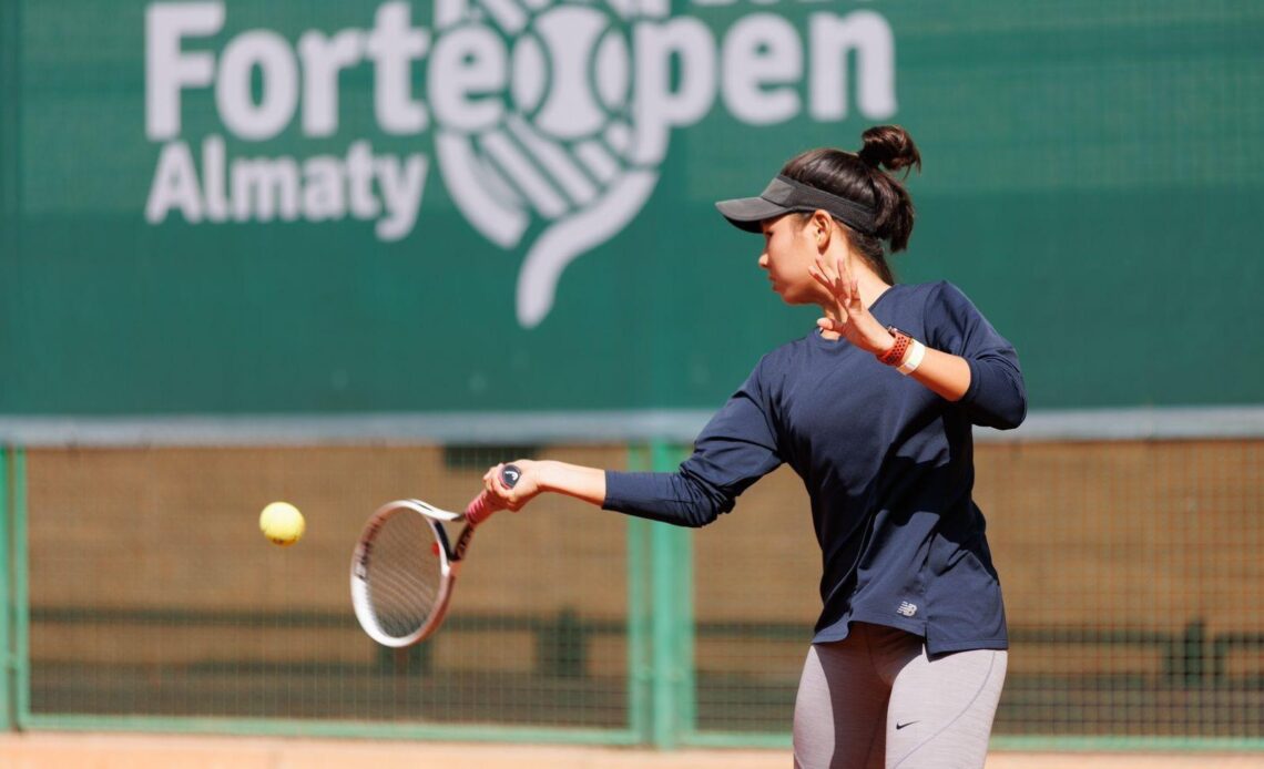 Tennis Signs Incoming Freshman Karina Jumazhanova