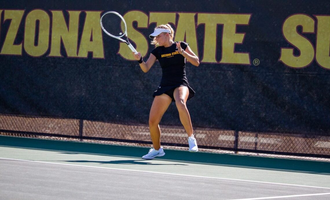 Three Singles Wins for Women's Tennis on Day 2 of Thunderbird Invitational