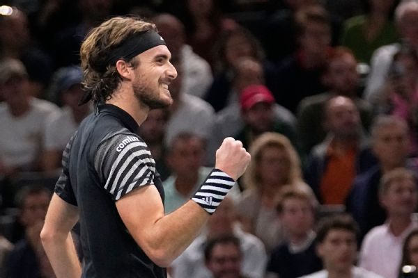 Tsitsipas tops Khachanov, moves into Paris semis