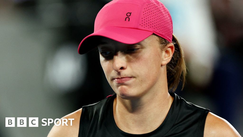 Australian Open 2024: Iga Swiatek stunned by Linda Noskova in third round