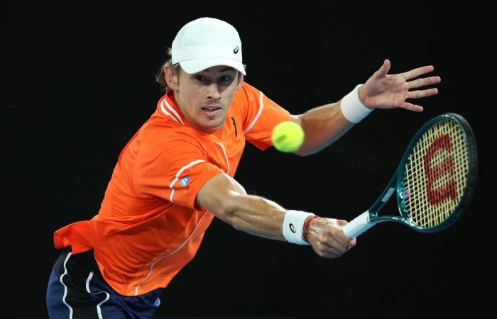 Determined De Minaur charges into third round at Australian Open 2024 | 17 January, 2024 | All News | News and Features | News and Events