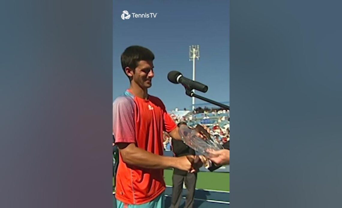 Djokovic STEALS Murray's Trophy?! 🤣