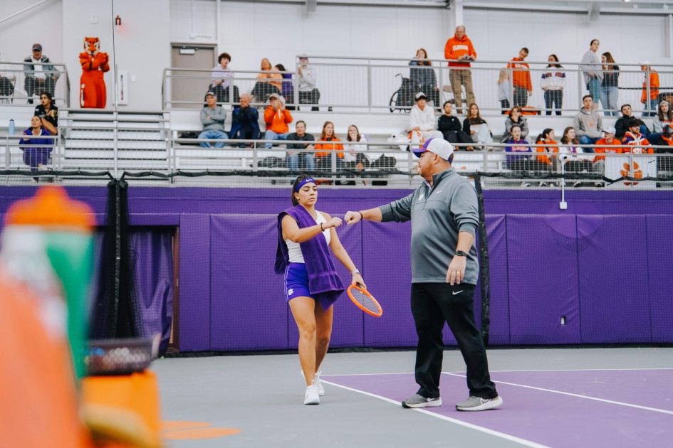 Tigers Sweep First Doubleheader of the 2024 Season  – Clemson Tigers Official Athletics Site