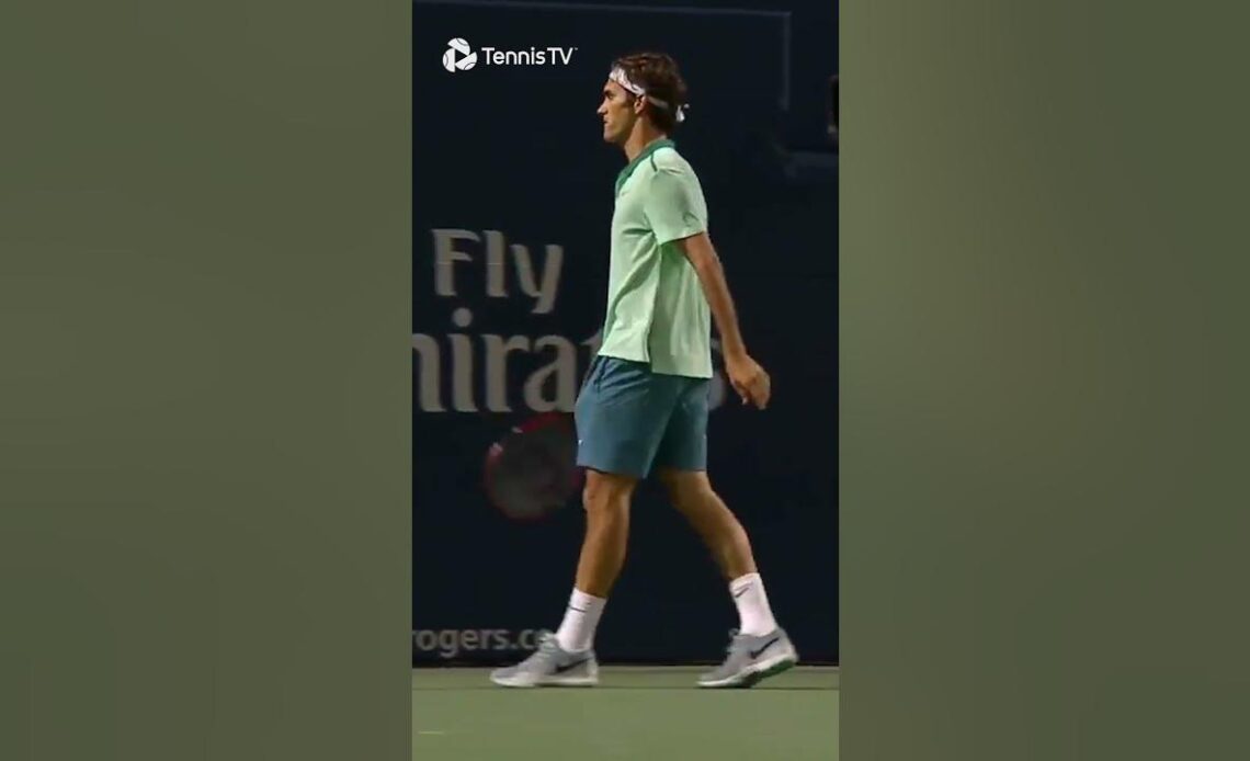 Federer Gives Up Mid-Point 🤣