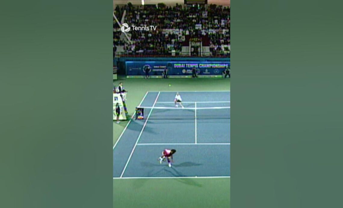 IMPOSSIBLE Federer Shot Against Agassi 🤯