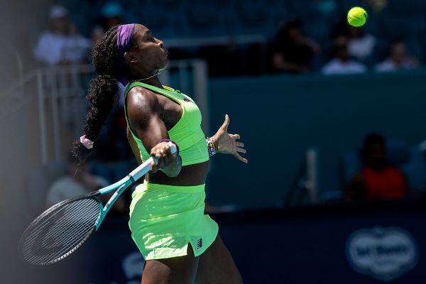 Coco Gauff into 4th round in Miami, eyes first hometown title