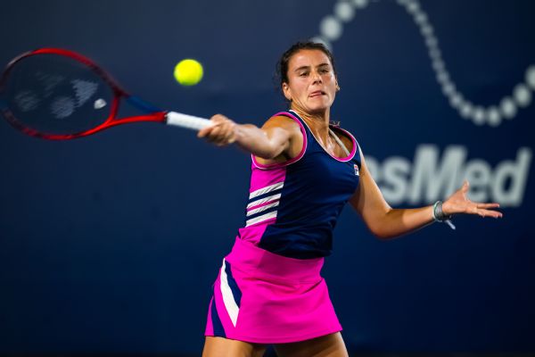 Navarro sinks Siniakova to reach San Diego Open quarterfinals