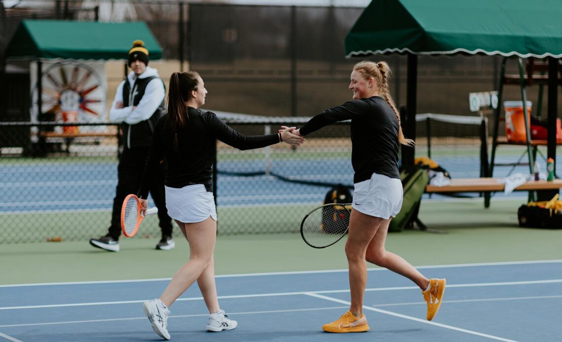 Tennis Hosts No. 16 South Carolina and No. 33 Florida in Weekend SEC Play