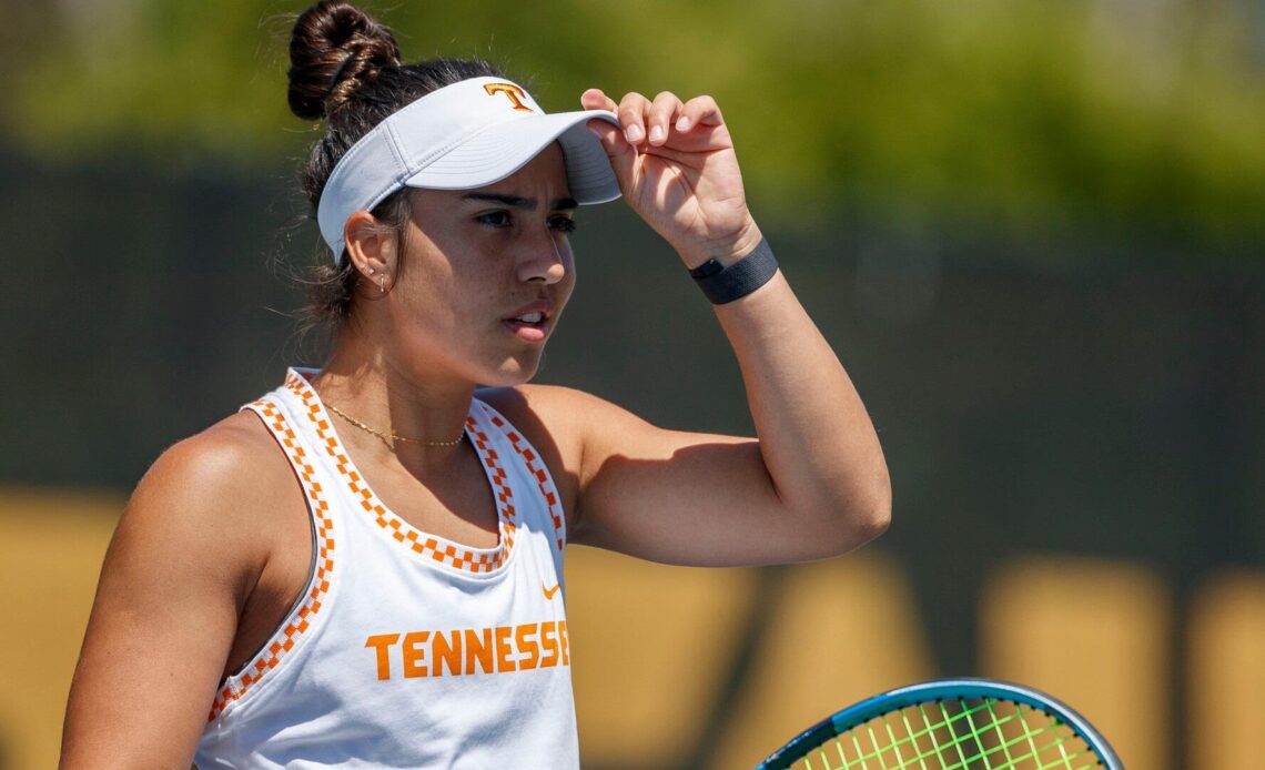 Cabezas Falls in First Round of NCAA Singles Championships