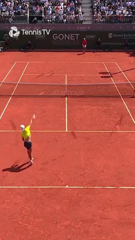 Djokovic steals this point in Geneva!