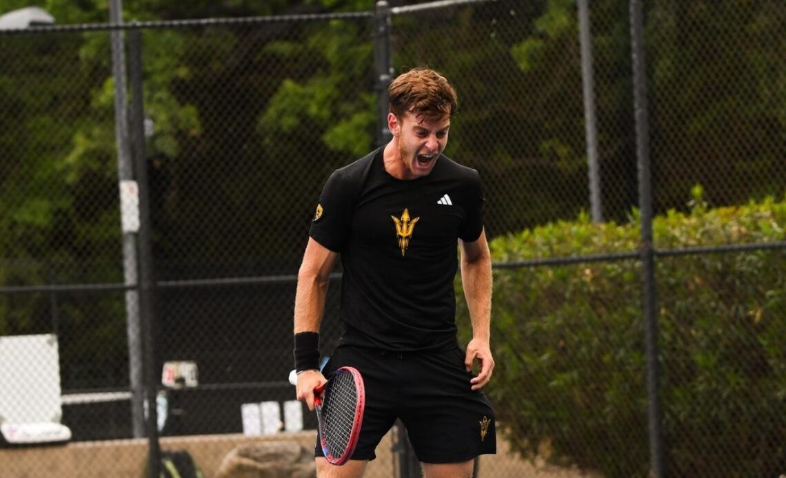 No. 21 Men's Tennis Advances to Round of 32 After Nail-Biter Against UGA