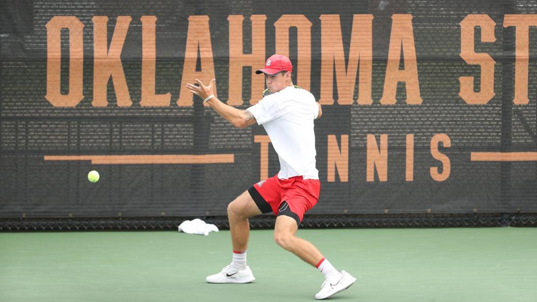 Smith Falls to Zheng in Semifinal Round of NCAA Singles Championships
