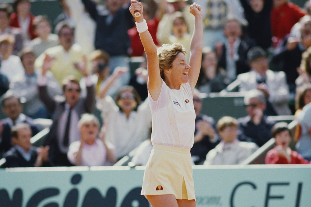 Evert’s 1985 defeat of Navratilova for a sixth French title ended four straight losses to her great rival in major finals, and saw Evert return to No.1 for the first time since June 1982.