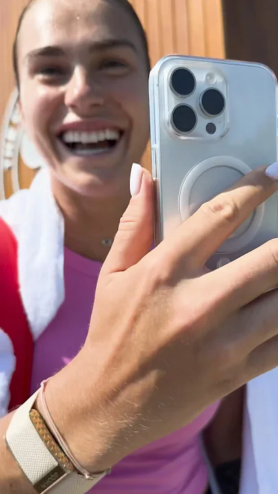 When a wild Aryna appears 😅🤳 #Wimbledon #Shorts #Sabalenka