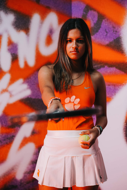 Women’s Tennis Welcomes Ria Bhakta to 2024 Roster – Clemson Tigers Official Athletics Site